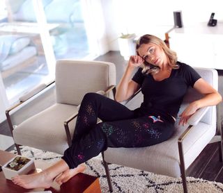 Katrina Bowden feet photo thumbnail