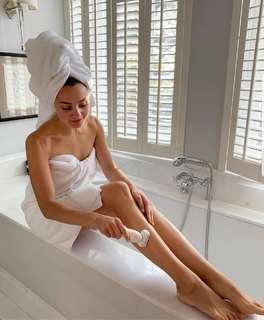 Malgorzata Socha feet photo thumbnail