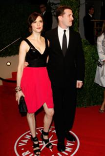 Rachel Weisz feet photo thumbnail