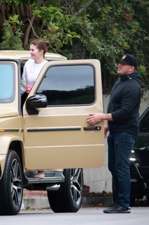 Kylie Jenner feet photo thumbnail