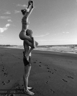 Elsa Hosk feet photo thumbnail