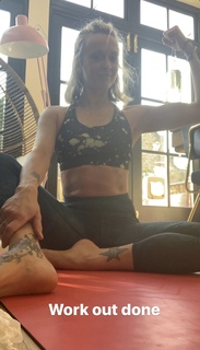 Fearne Cotton feet photo thumbnail