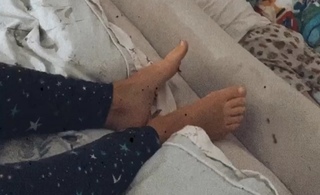 Jacqueline Jossa feet photo thumbnail