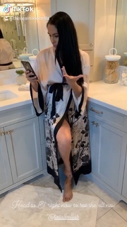 Nikki Garcia feet photo thumbnail