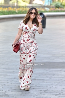 Myleene Klass feet photo thumbnail
