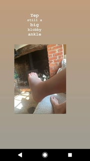 Ellie Goulding feet photo thumbnail
