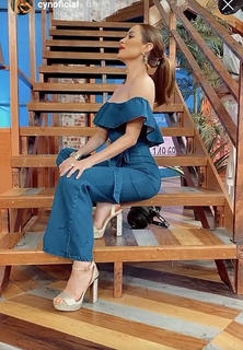 Cynthia Rodríguez feet photo thumbnail