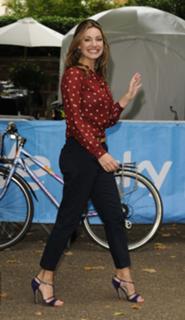 Kelly Brook feet photo thumbnail