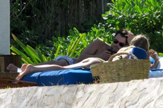 Fergie feet photo thumbnail