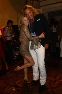 Kylie Minogue feet photo thumbnail