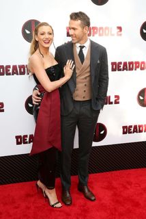 Blake Lively feet photo thumbnail