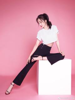 Mi Yang feet photo thumbnail