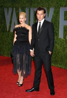 Gwen Stefani feet photo thumbnail