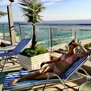 Karolina Kowalkiewicz feet photo thumbnail
