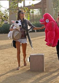 Alessandra Ambrosio feet photo thumbnail