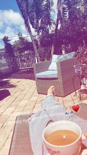Amanda Saccomanno feet photo thumbnail