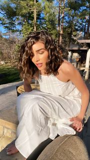 Olivia Culpo feet photo thumbnail
