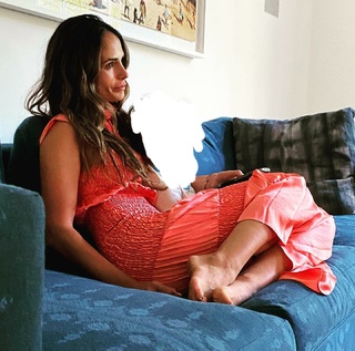 Jordana Brewster feet photo thumbnail