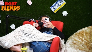 Gabbie Hanna feet photo thumbnail