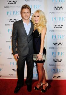 Heidi Montag feet photo thumbnail