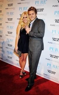 Heidi Montag feet photo thumbnail