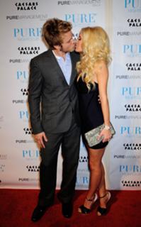 Heidi Montag feet photo thumbnail