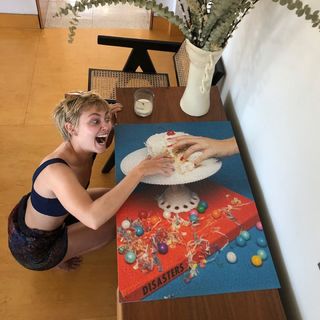 AnnaSophia Robb feet photo thumbnail