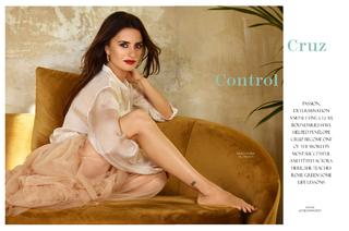 Penélope Cruz feet photo thumbnail