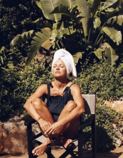 Anna Lewandowska feet photo thumbnail