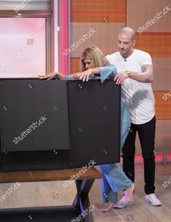 Kate Garraway feet photo thumbnail