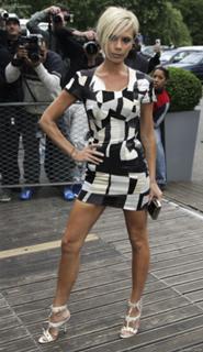 Victoria Beckham feet photo thumbnail