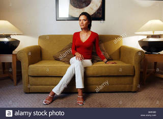 Victoria Beckham feet photo thumbnail