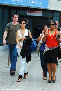 Rihanna feet photo thumbnail