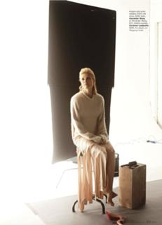 Gwyneth Paltrow feet photo thumbnail