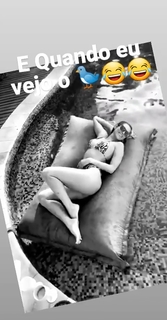 Lívia Andrade feet photo thumbnail