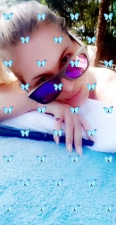 Lívia Andrade feet photo thumbnail