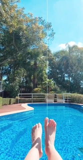 Lívia Andrade feet photo thumbnail