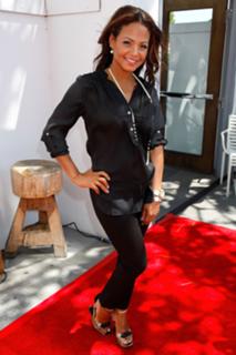 Christina Milian feet photo thumbnail