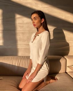 Amy Jackson feet photo thumbnail