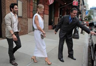 LeAnn Rimes feet photo thumbnail
