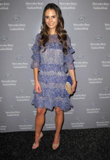 Jordana Brewster feet photo thumbnail