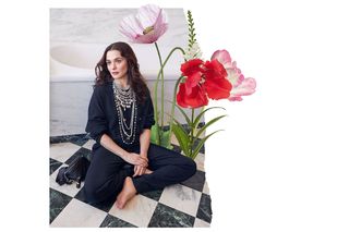 Rachel Weisz feet photo thumbnail
