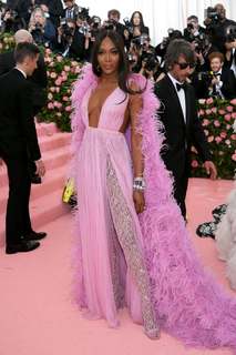 Naomi Campbell feet photo thumbnail