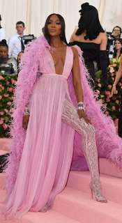 Naomi Campbell feet photo thumbnail