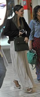 Rachel Bilson feet photo thumbnail