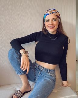 Xenia Tchoumitcheva feet photo thumbnail