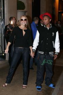 Mariah Carey feet photo thumbnail
