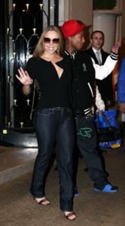 Mariah Carey feet photo thumbnail