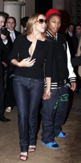Mariah Carey feet photo thumbnail