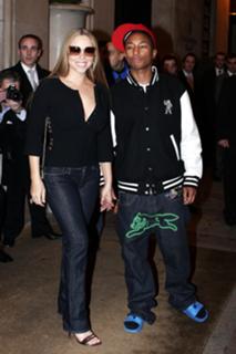 Mariah Carey feet photo thumbnail